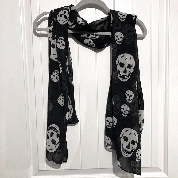 Lightweight Sheer Mesh Chiffon Skull Black and White Scarf - Picture 3 of 4